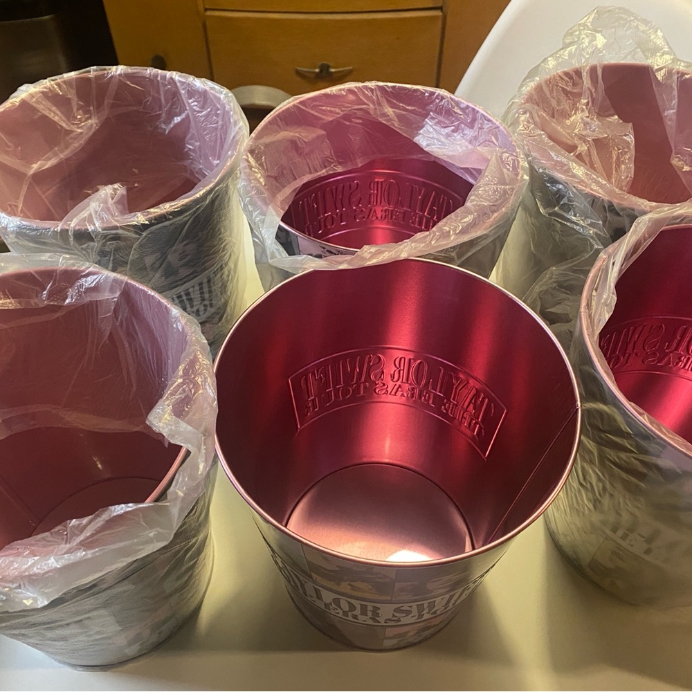 Taylor swift Metal Tin set of 6 - Picture 2 of 2